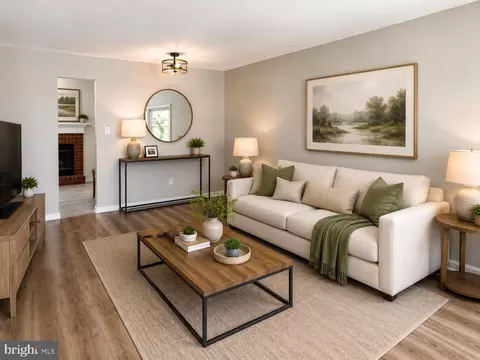 Living - 1689 Brice Ct, Crofton, MD 21114 photo 2 of 3