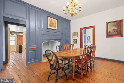 Dining - 246 Mill Swamp Rd, Edgewater, MD 21037 photo 1 of 5