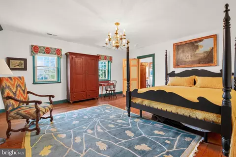 Bedroom - 246 Mill Swamp Rd, Edgewater, MD 21037 photo 2 of 10