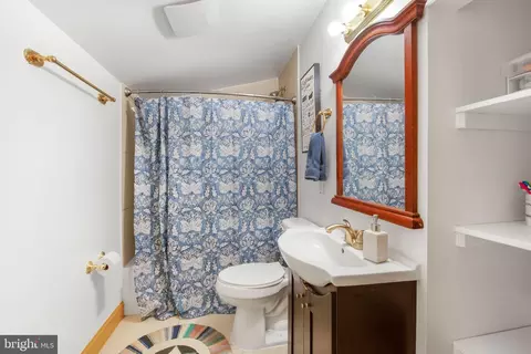 Bath - 246 Mill Swamp Rd, Edgewater, MD 21037 photo 6 of 6