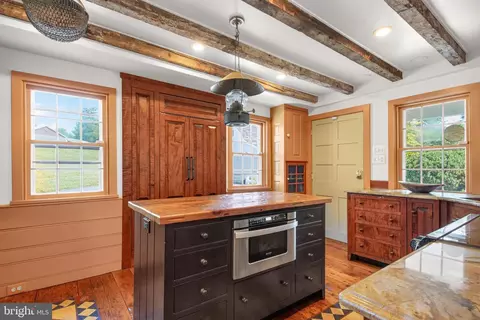 Kitchen - 246 Mill Swamp Rd, Edgewater, MD 21037 photo 1 of 5