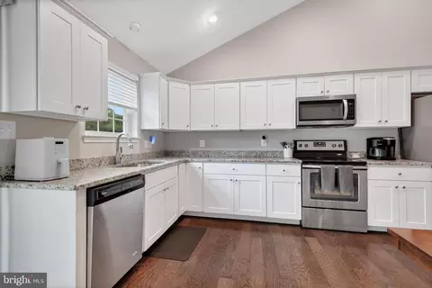 Kitchen - 1175 Maple Ave, Shady Side, MD 20764 photo 2 of 2