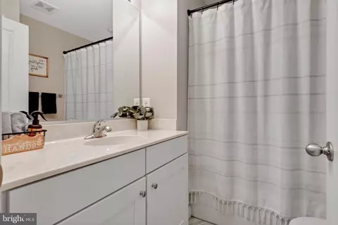 Bath - 1175 Maple Ave, Shady Side, MD 20764 photo 2 of 3