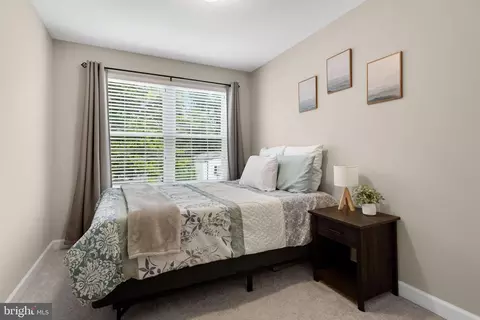 Bedroom - 1175 Maple Ave, Shady Side, MD 20764 photo 1 of 4