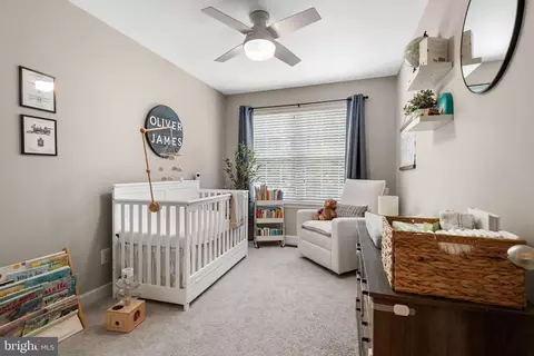 Bedroom - 1175 Maple Ave, Shady Side, MD 20764 photo 4 of 4