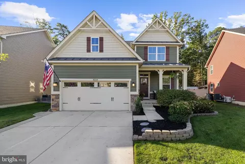 8220 Hickory Hollow Dr, Glen Burnie, MD 21060