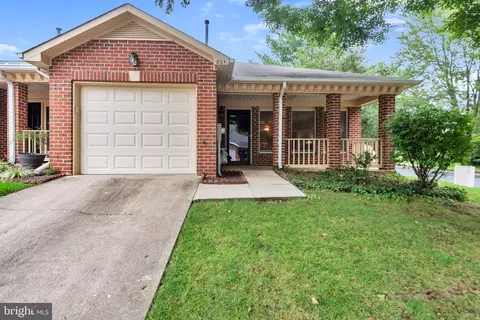 801 Midship Ct, Annapolis, MD 21401