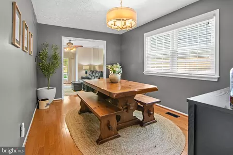 Dining - 1736 Remington Dr, Crofton, MD 21114 photo 5 of 7