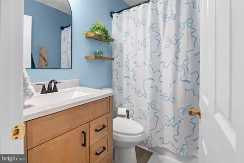 Bath - 1736 Remington Dr, Crofton, MD 21114 photo 3 of 3