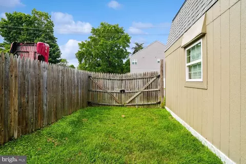 Exterior - 1025 Hanson St, Annapolis, MD 21403 photo 15 of 21