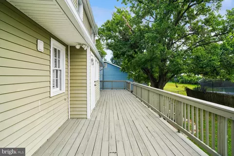 Exterior - 1025 Hanson St, Annapolis, MD 21403 photo 5 of 21