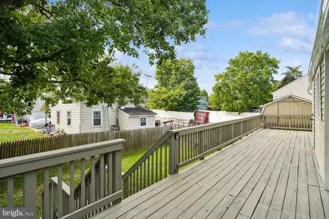 Exterior - 1025 Hanson St, Annapolis, MD 21403 photo 3 of 21