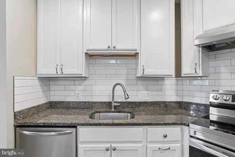 Kitchen - 1025 Hanson St, Annapolis, MD 21403 photo 3 of 5