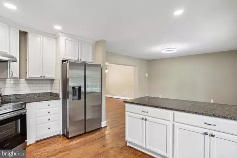 Kitchen - 1025 Hanson St, Annapolis, MD 21403 photo 2 of 5