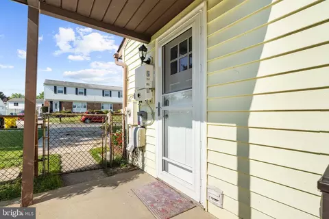 Exterior - 1085 Fitz Ct, Pasadena, MD 21122 photo 4 of 6