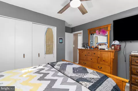 Bedroom - 1085 Fitz Ct, Pasadena, MD 21122 photo 2 of 7