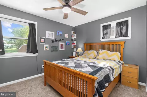 Bedroom - 1085 Fitz Ct, Pasadena, MD 21122 photo 1 of 7