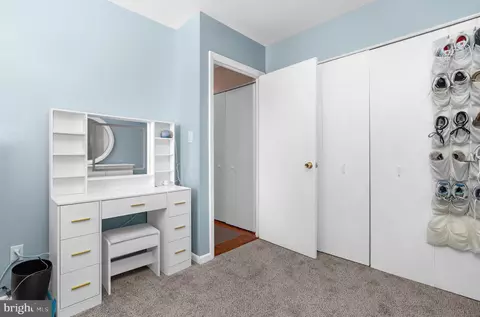Bedroom - 1085 Fitz Ct, Pasadena, MD 21122 photo 4 of 7