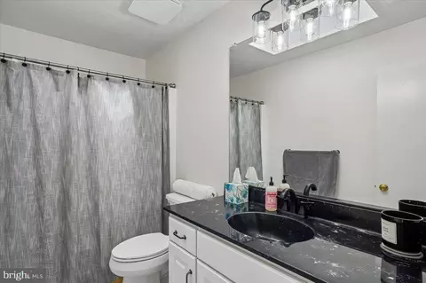 Bath - 284 Southland Ct, Dunkirk, MD 20754 photo 1 of 1