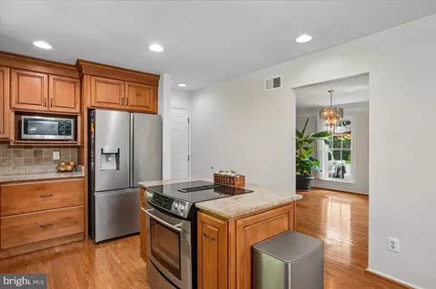 Kitchen - 284 Southland Ct, Dunkirk, MD 20754 photo 3 of 5
