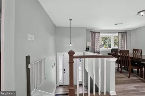 Entry Way - 7849 Elizabeth Rd, Pasadena, MD 21122 photo 2 of 5