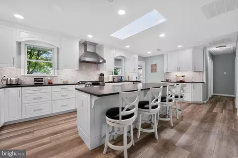 Kitchen - 7849 Elizabeth Rd, Pasadena, MD 21122 photo 4 of 7