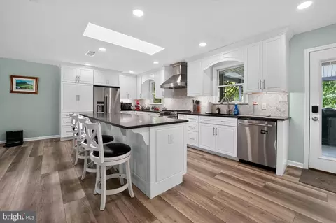 Kitchen - 7849 Elizabeth Rd, Pasadena, MD 21122 photo 2 of 7