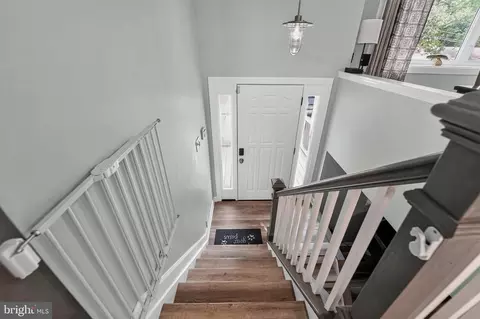 Entry Way - 7849 Elizabeth Rd, Pasadena, MD 21122 photo 3 of 5