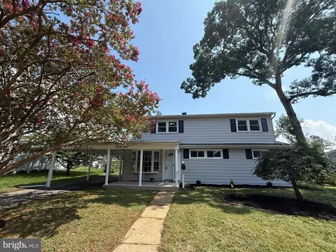 1011 Somerset Dr, Glen Burnie, MD 21061