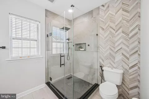 Bath - 8227 White Star Xing, Pasadena, MD 21122 photo 2 of 4