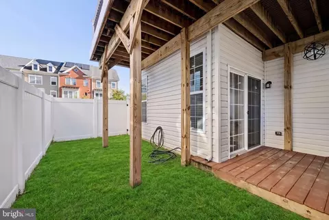Exterior - 8227 White Star Xing, Pasadena, MD 21122 photo 10 of 12