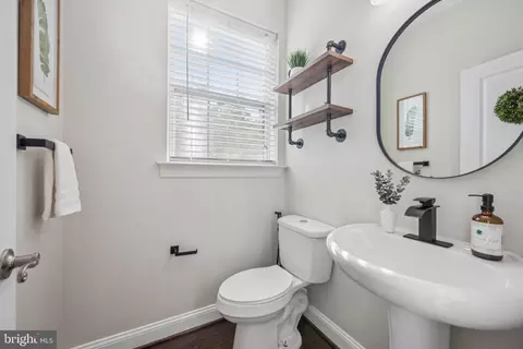 Entry Way - 8227 White Star Xing, Pasadena, MD 21122 photo 19 of 20