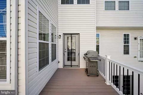 Exterior - 8227 White Star Xing, Pasadena, MD 21122 photo 9 of 12
