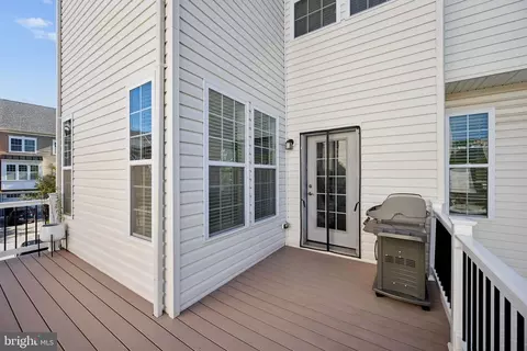 Exterior - 8227 White Star Xing, Pasadena, MD 21122 photo 8 of 12