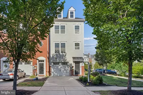 Exterior - 8227 White Star Xing, Pasadena, MD 21122 photo 6 of 12