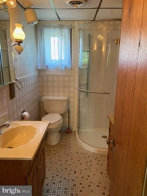 Bath - 7678 Berry Dr, Pasadena, MD 21122 photo 1 of 1