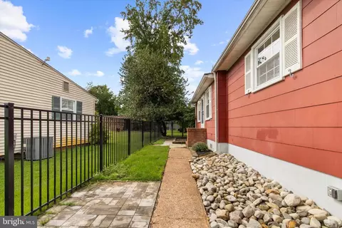 Exterior - 1689 Twickenham Rd, Pasadena, MD 21122 photo 6 of 7