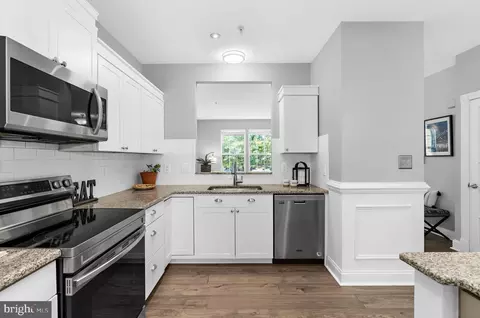 267 Seneca Ter, Pasadena, MD 21122 photo 10