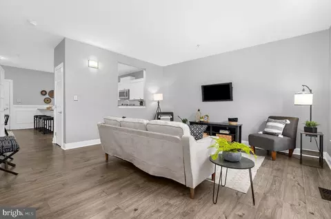 267 Seneca Ter, Pasadena, MD 21122 photo 4