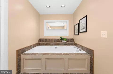 267 Seneca Ter, Pasadena, MD 21122 photo 34