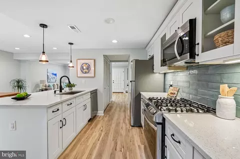 Kitchen - 1728 Whitfield Ct, Crofton, MD 21114 photo 3 of 3