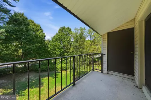 Exterior - 2572 Riva Rd #17B, Annapolis, MD 21401 photo 2 of 5