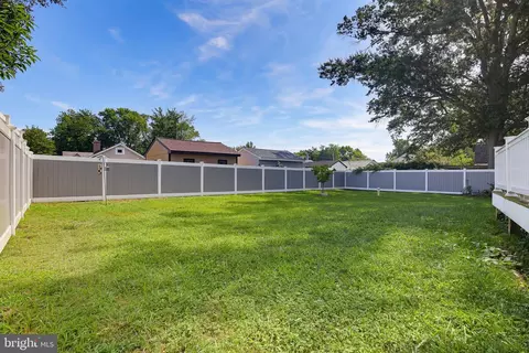 Exterior - 3705 5th Ave, Edgewater, MD 21037 photo 5 of 7