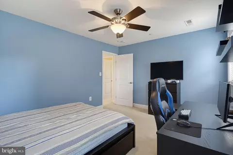 Bedroom - 3705 5th Ave, Edgewater, MD 21037 photo 5 of 5