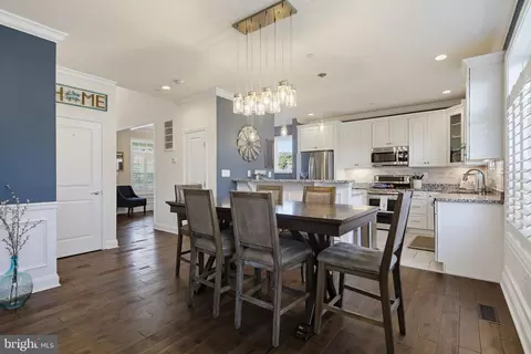 Dining - 3705 5th Ave, Edgewater, MD 21037 photo 1 of 2