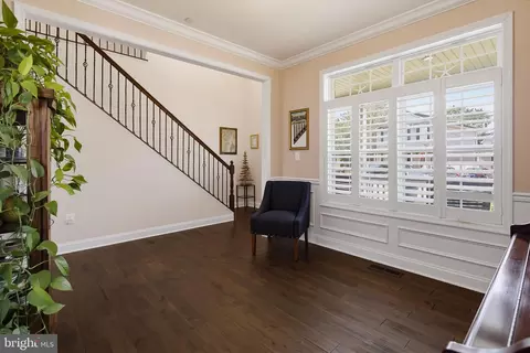 Entry Way - 3705 5th Ave, Edgewater, MD 21037 photo 3 of 4