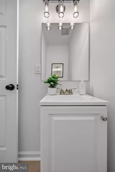 Bath - 984 Fall Circle Way, Gambrills, MD 21054 photo 1 of 3