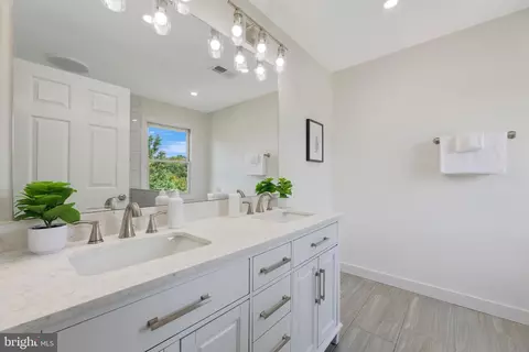Bath - 3512 Hammerstone Rd, Laurel, MD 20724 photo 2 of 3