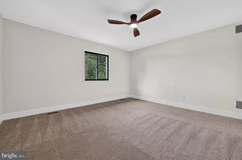 Bedroom - 282 Riverside Dr, Pasadena, MD 21122 photo 5 of 6