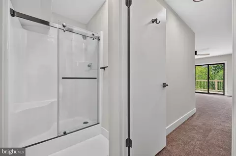 Entry Way - 282 Riverside Dr, Pasadena, MD 21122 photo 6 of 7